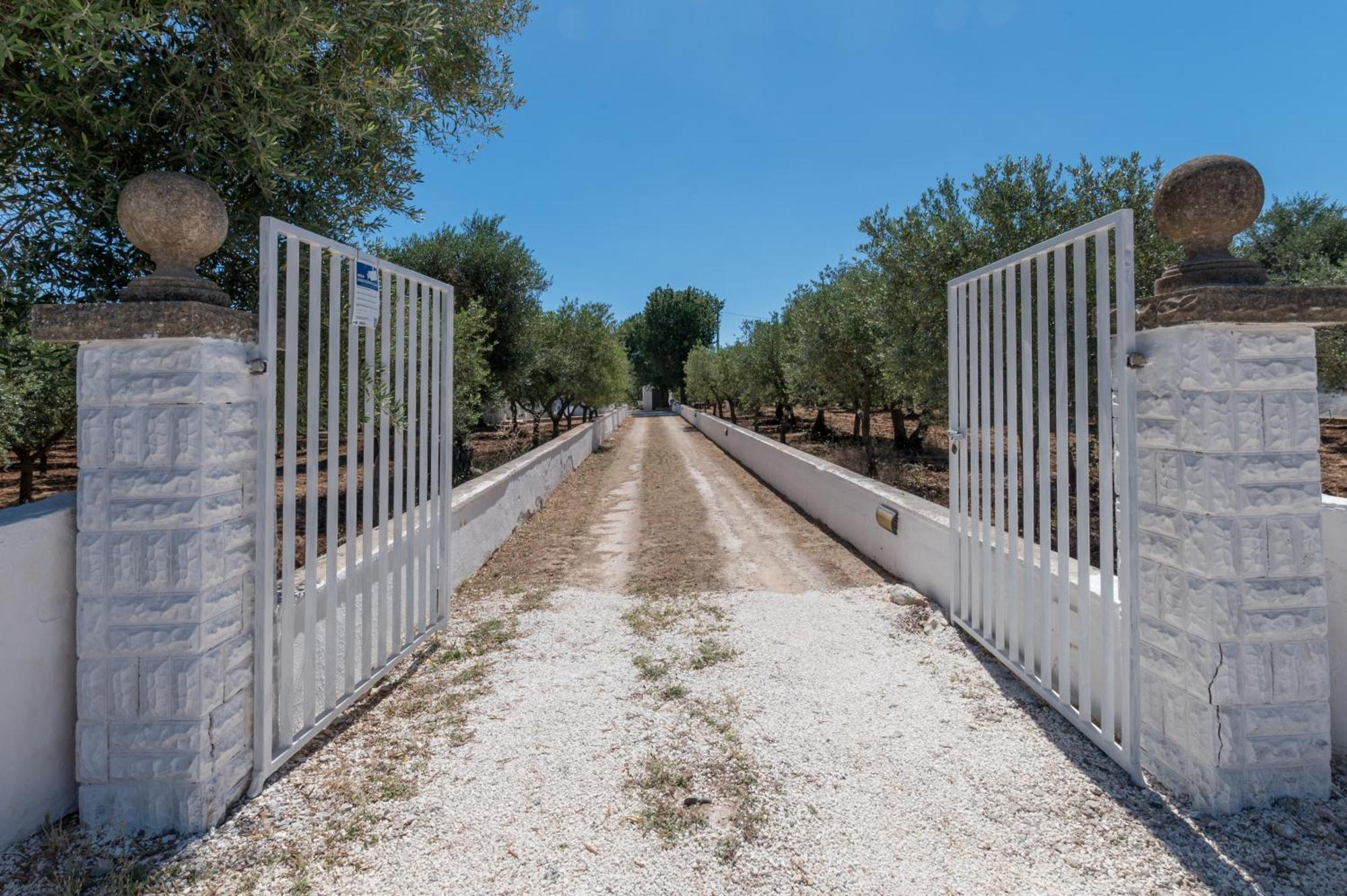 Trullo La Quercia Villa Ostuni Dış mekan fotoğraf